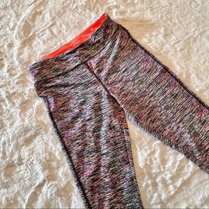 Love Nation workout leggings sz S multicolored